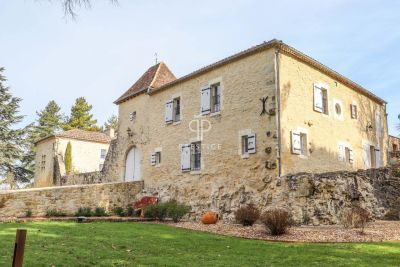 Renovated 6 bedroom Chateau for sale in Marmande, Nouvelle Aquitaine
