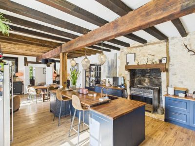 Renovated 4 bedroom Farmhouse with Equestrian facilities for sale with countryside views in Villereal, Nouvelle Aquitaine