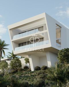 Immaculate 3 bedroom Villa for sale with panoramic view in Carvoeiro, Algarve