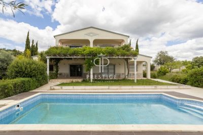 6 bedroom Villa for sale with sea view with Income Potential in Loule, Algarve