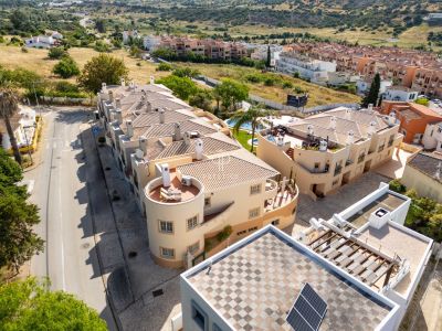 Stunning 3 bedroom Townhouse for sale with sea view in Praia da Luz, Algarve