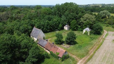 2 bedroom manor house for sale, La Chartre sur le Loir, Sarthe, Loire Valley