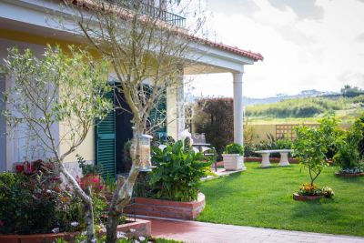 Renovated 4 bedroom Villa for sale in Caldas da Rainha, Central Portugal