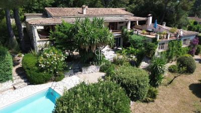 Stunning 4 bedroom House for sale with panoramic and sea views in Tourrettes sur Loup, Provence Alpes Cote d'Azur