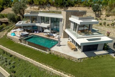 Immaculate 5 bedroom House for sale with panoramic view in Saint Paul de Vence, Provence Alpes Cote d'Azur
