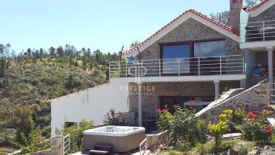 Unique 5 bedroom Estate for sale with countryside view in Covilha, Serra da Estrela, Algarve