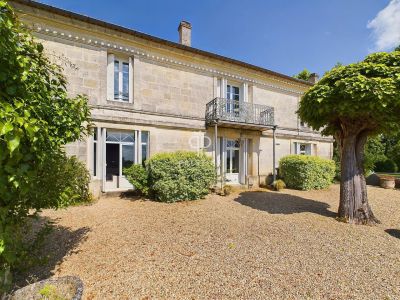 4 bedroom House for sale with countryside and lake or river views with Income Potential in Saint Michel de Fronsac, Libourne, Nouvelle Aquitaine