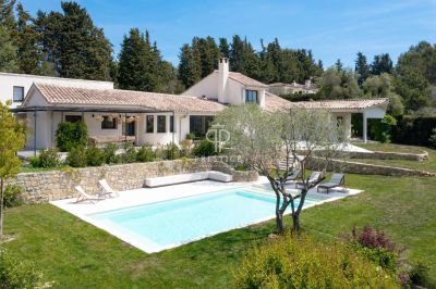 Stunning 5 bedroom House for sale with panoramic view in Valbonne, Provence Alpes Cote d'Azur
