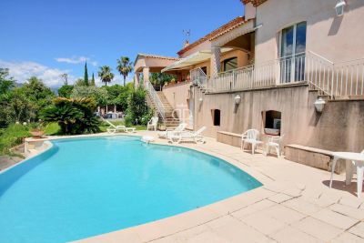 Spacious 5 bedroom House for sale with panoramic and countryside views in Cagnes sur Mer, Provence Alpes Cote d'Azur