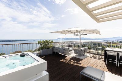 Wow factor 4 bedroom Apartment for sale with panoramic and sea views in Californie, Cannes, Provence Alpes Cote d'Azur