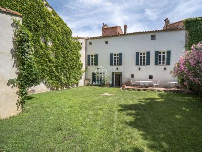 Authentic 5 bedroom House for sale in Perpignan, Occitanie