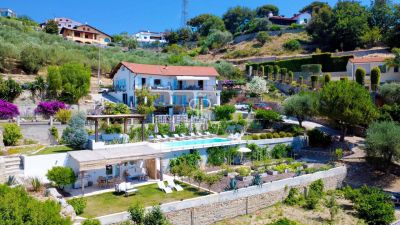 Beautiful 5 bedroom Villa for sale with sea and panoramic views in Imperia, Liguria