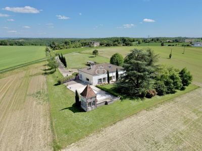 Beautiful 4 bedroom House for sale with countryside view in Duras, Nouvelle Aquitaine