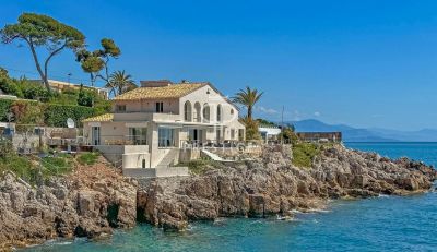 Waterfront 5 bedroom Villa for sale with sea view in Cap d'Antibes, Provence Alpes Cote d'Azur