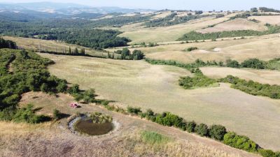Project Land for sale with panoramic views in Volterra, Tuscany