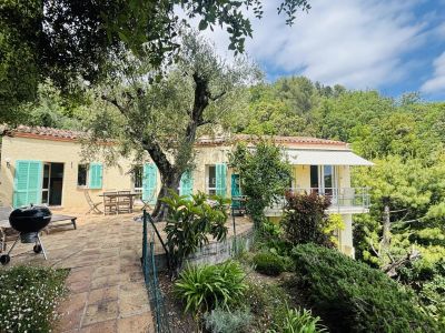 Inviting 3 bedroom Villa for sale with panoramic and countryside views in Grasse, Provence Alpes Cote d'Azur