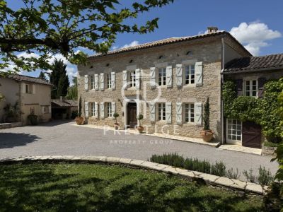 Stunning 8 bedroom Estate for sale with countryside and panoramic views in Triangle d'Or et Cordais, Gaillac, Occitanie