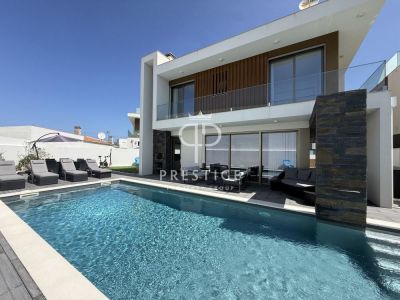 Stylish 4 bedroom Villa for sale in Salir do Porto, Central Portugal