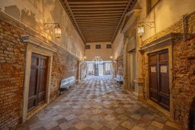 Waterfront 3 bedroom Apartment for sale with lake or river view in Cannaregio, Venice, Veneto