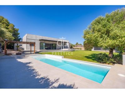 Immaculate 3 bedroom Villa for sale with sea view in Binisafua Playa, Sant Lluis, Menorca