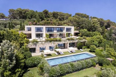 Immaculate 7 bedroom Villa for sale with panoramic view in Mougins, Provence Alpes Cote d'Azur