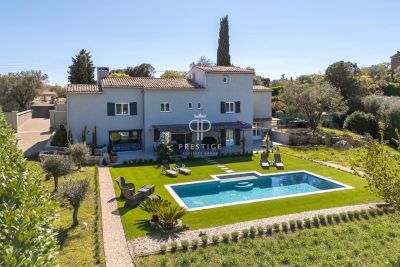 6 bedroom Villa for sale with panoramic view with Income Potential in Grasse, Provence Alpes Cote d'Azur