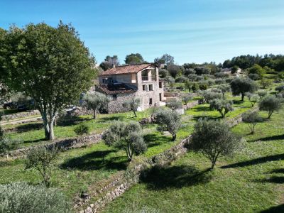 Authentic 3 bedroom Farmhouse for sale with panoramic and countryside views in Fayence, Provence Alpes Cote d'Azur