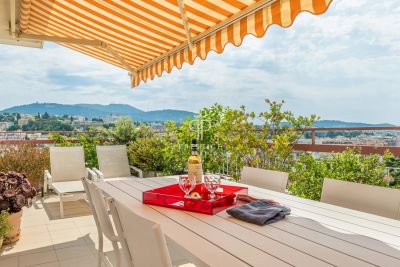 Immaculate 3 bedroom Apartment for sale with panoramic view in Nice, Provence Alpes Cote d'Azur