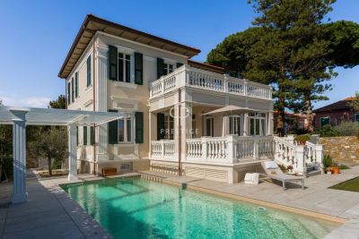 Immaculate 5 bedroom Villa for sale with sea view in Diano Marina, Liguria