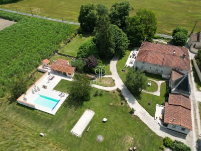 Renovated 9 bedroom Manor House for sale in Barbezieux, Nouvelle Aquitaine