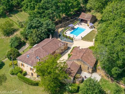 Turn Key 5 bedroom Farmhouse for sale with countryside view in Fumel, Nouvelle Aquitaine