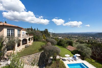 Beautiful 5 bedroom Villa for sale with panoramic view in Speracedes, Provence Alpes Cote d'Azur