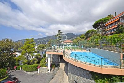 Immaculate 2 bedroom Apartment for sale with sea view in Ospedaletti, Liguria