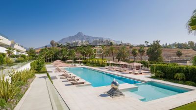 High Specification 4 bedroom Apartment for sale with sea view in Marbella, Andalucia