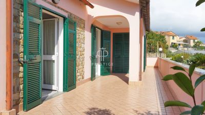 Inviting 3 bedroom Villa for sale with sea view in Cipressa, Liguria