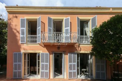 Character 5 bedroom Villa for sale in Menton Garavan, Menton, Provence Alpes Cote d'Azur
