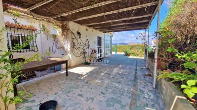 Spacious 4 bedroom Villa for sale with panoramic and countryside views in Canillas de Aceituno, Andalucia