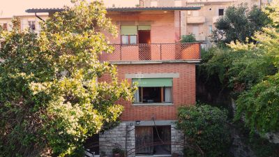 Spacious 3 bedroom Villa for sale with panoramic view in Volterra, Tuscany