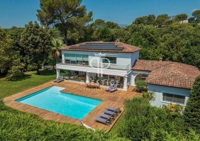 Luxury Apartment for sale in Valbonne, Provence Alpes Cote d'Azur