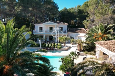 Income Potential 5 bedroom Villa for sale with countryside view in Mougins, Provence Alpes Cote d'Azur