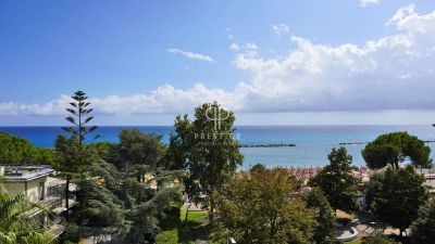 Beautiful 2 bedroom Apartment for sale with sea and panoramic views in San Bartolomeo Al Mare, Liguria