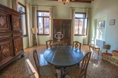 Unique 2 bedroom Apartment for sale with lake or river view in Venice, Veneto