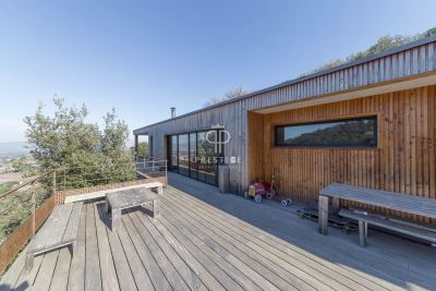 5 bedroom Farmhouse for sale with countryside and panoramic views with Income Potential in Ille sur Tet, Occitanie
