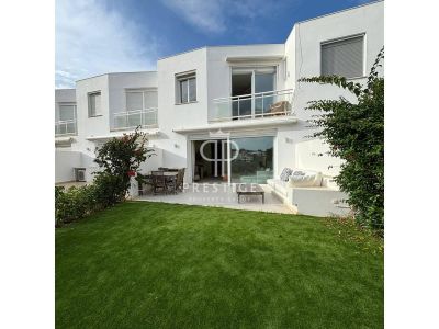 Waterfront 2 bedroom Villa for sale with sea view in Cala Moli, Es Mercadal, Menorca