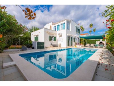Stylish 3 bedroom Villa for sale with sea view in S'Algar, Menorca