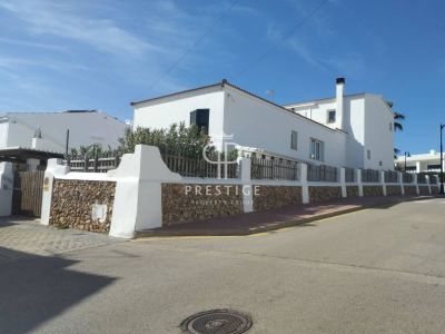 Authentic 4 bedroom Townhouse for sale with sea view in Fornells, Menorca