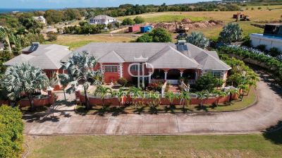Income Potential 6 bedroom Estate for sale with sea view in Saint James, Saint James