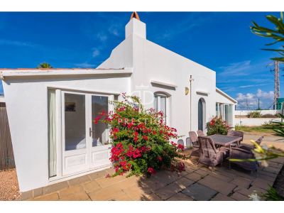 2 bedroom Villa for sale with sea view with Income Potential in Cala Llonga, Menorca
