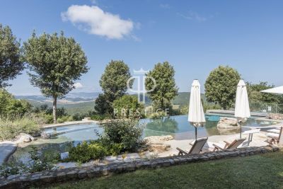 Authentic 1 bedroom Apartment for sale with countryside and panoramic views in Gambassi Terme, Tuscany