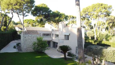 Wow factor 4 bedroom Villa for sale in Antibes, Provence Alpes Cote d'Azur